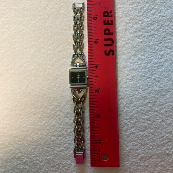"HOST PICK"Guess Vintage Women’s Watch - Picture 4 of 7